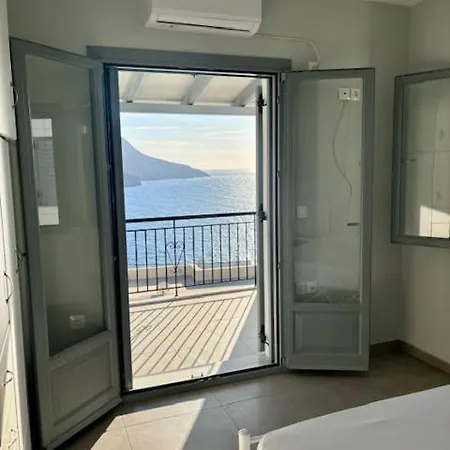 Three Olive Homes Semesterbostad *