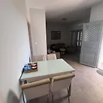 Three Olive Homes 度假居 *